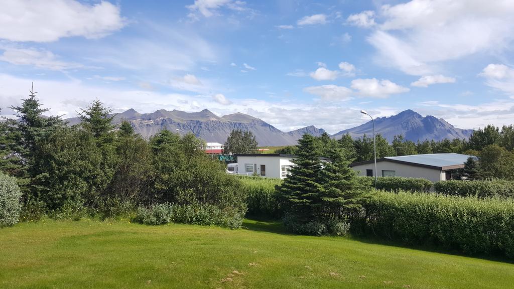 Hvita Husith, Kirkjubraut 48 Apartment Höfn Екстериор снимка