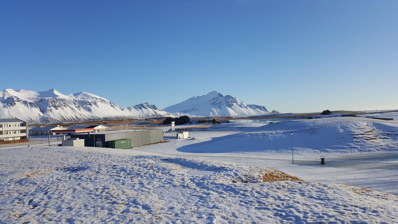 Hvita Husith, Kirkjubraut 48 Apartment Höfn Екстериор снимка