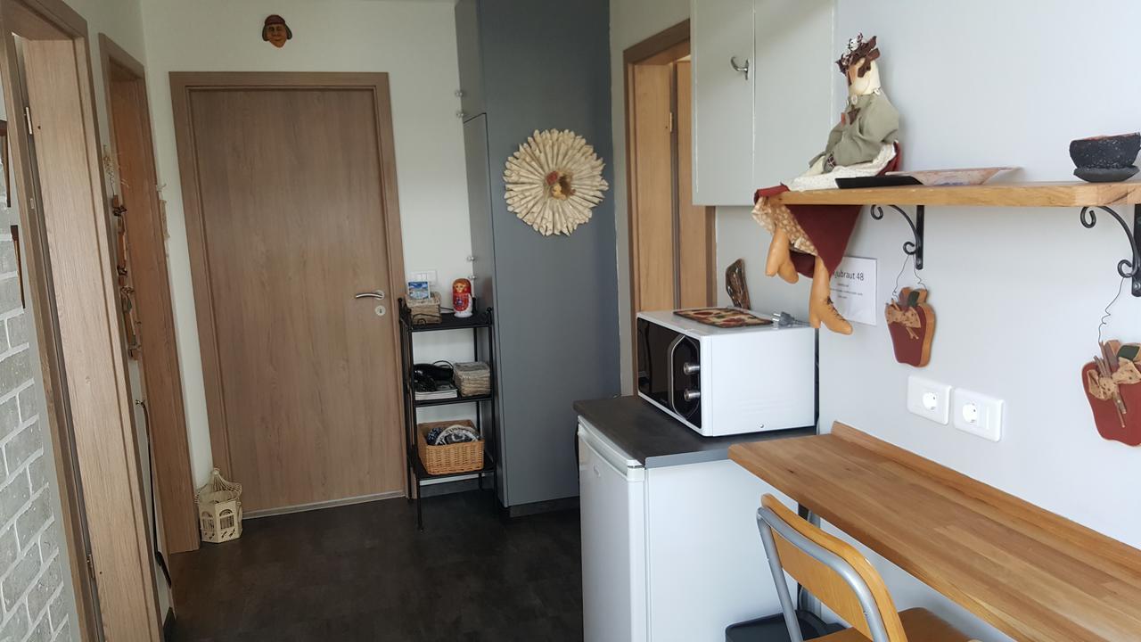 Hvita Husith, Kirkjubraut 48 Apartment Höfn Екстериор снимка