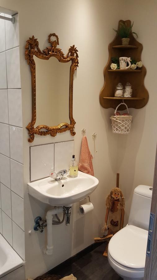 Hvita Husith, Kirkjubraut 48 Apartment Höfn Екстериор снимка
