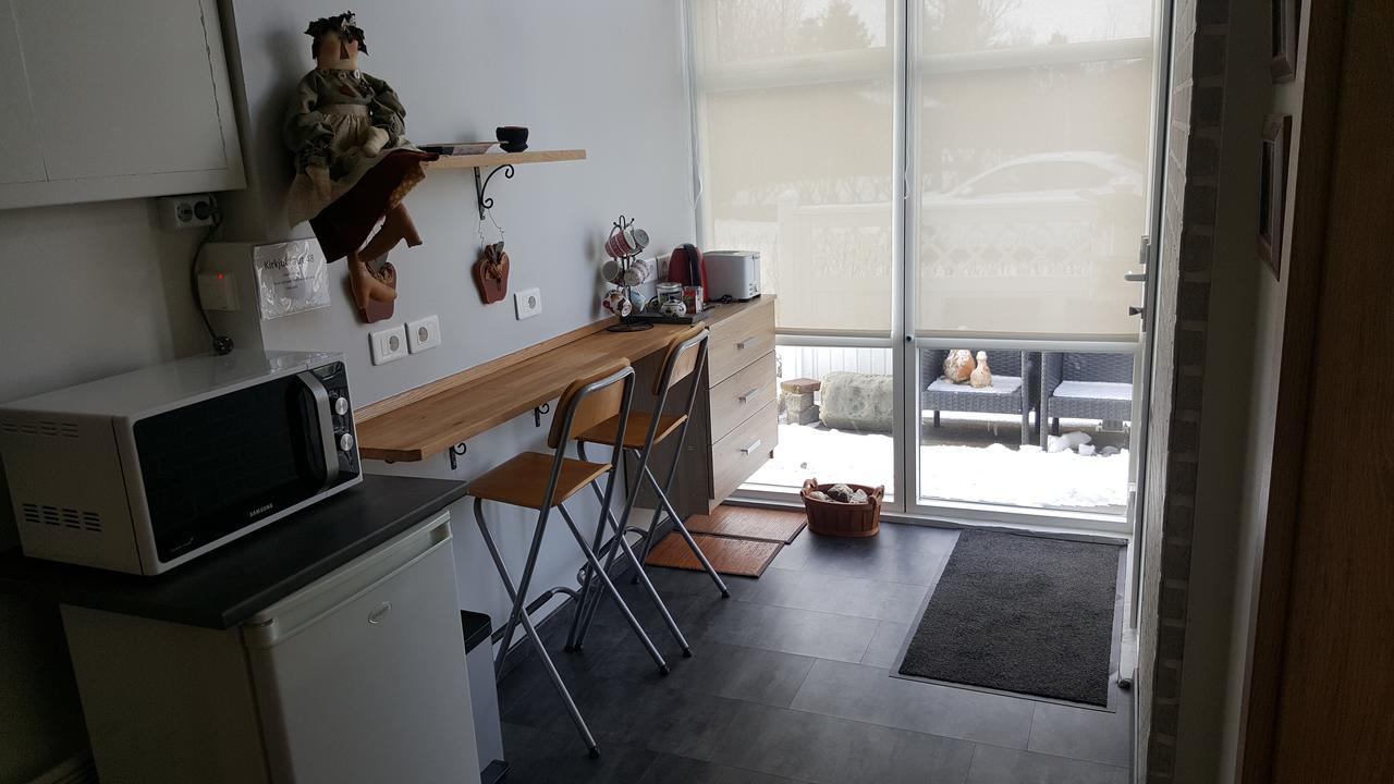 Hvita Husith, Kirkjubraut 48 Apartment Höfn Екстериор снимка