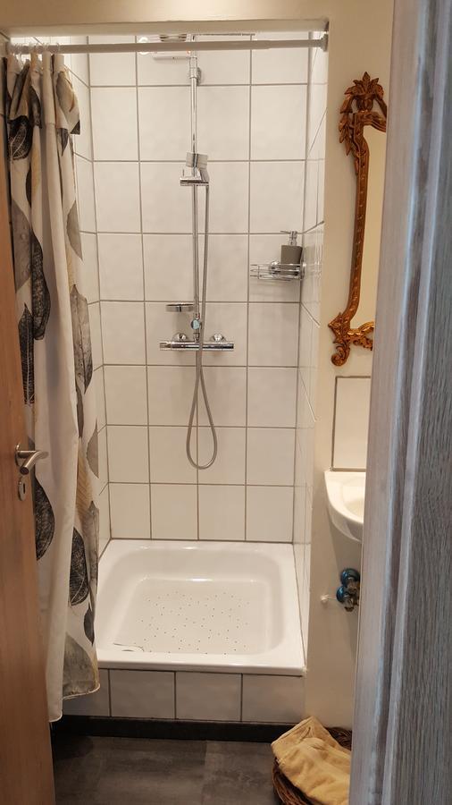 Hvita Husith, Kirkjubraut 48 Apartment Höfn Екстериор снимка