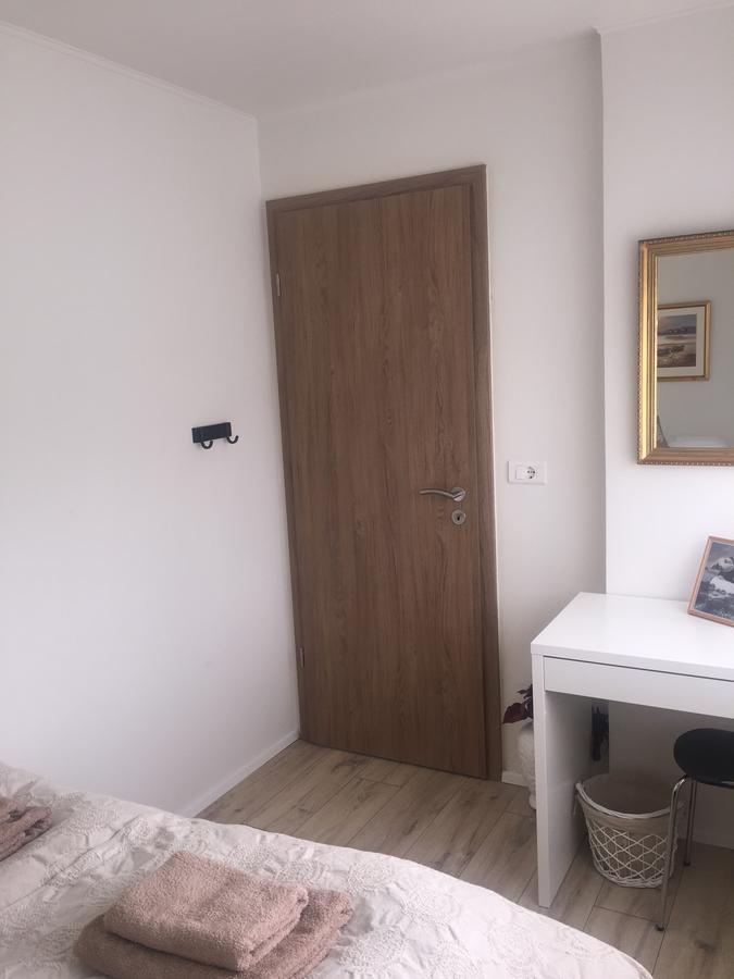 Hvita Husith, Kirkjubraut 48 Apartment Höfn Екстериор снимка